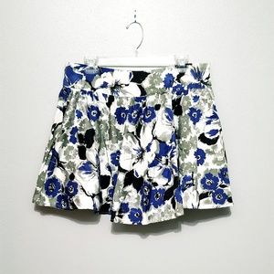 Faith 21 black blue & white floral short skirt 1x